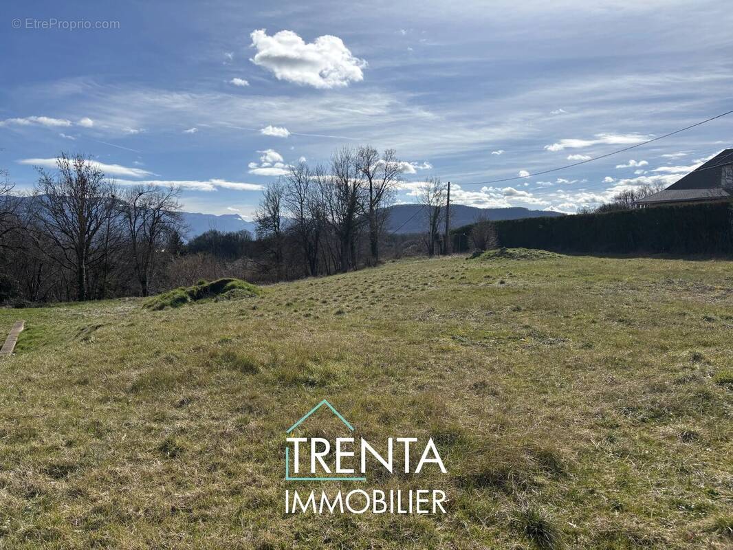 Terrain à RIVES