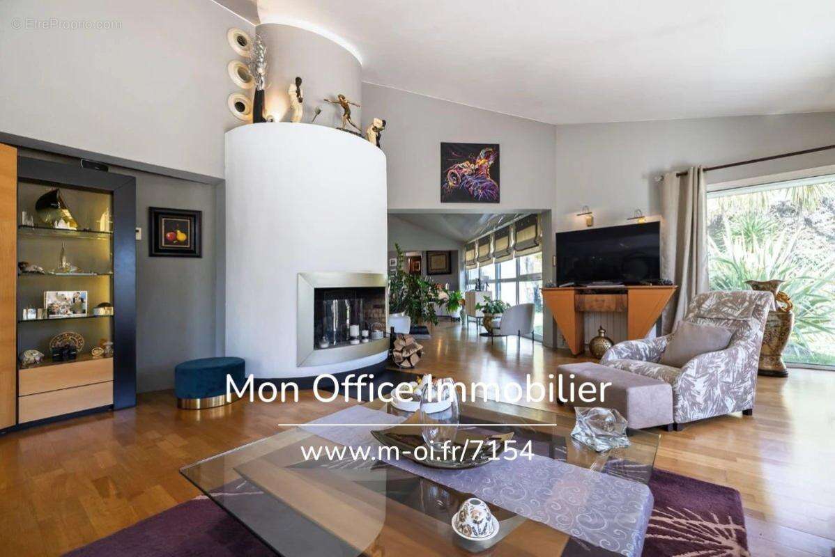 Référence : 7154-VCL - Maison dans un cocon de verdure - 3 chambres, un bureau, une dépendance - BOUC BEL AIR - photo 7