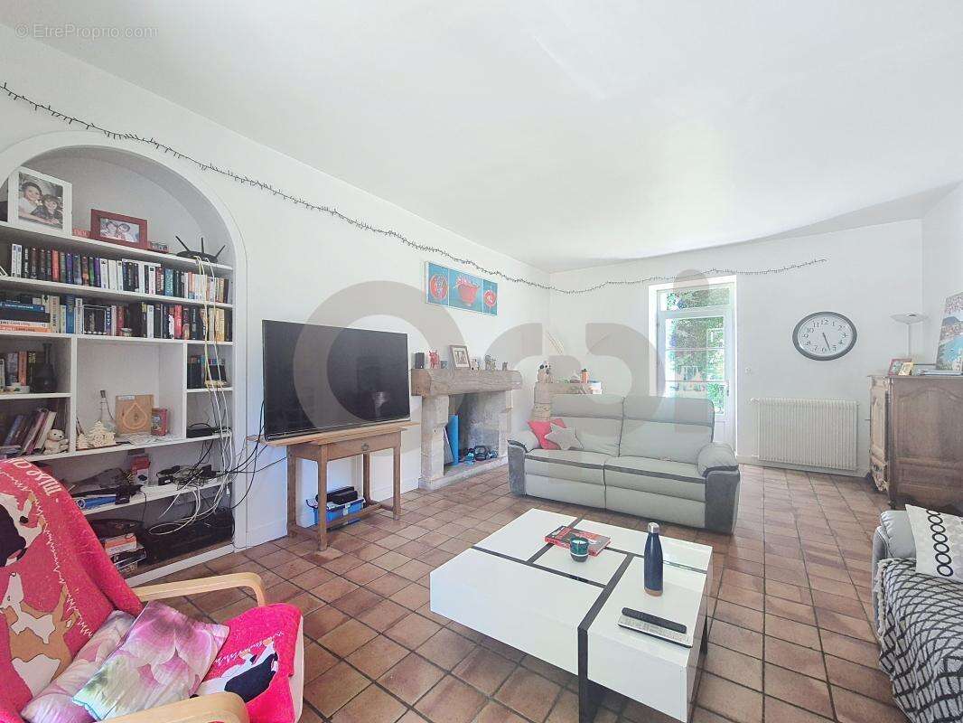 Maison à TERRASSON-LAVILLEDIEU