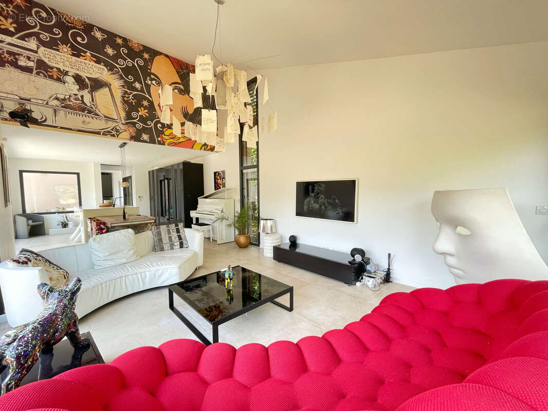 Villa contemporaine d'exception à deux pas du cœur de Vourles - photo 10