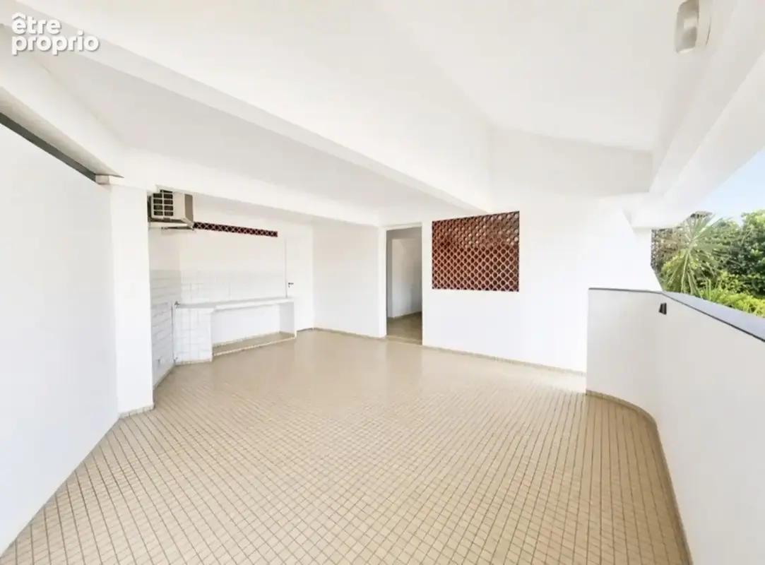 A vendre - Fort de France – Quartier Didier - Maison d'architecte – 7 Pièces – 4 Chambres + Petit T2 Indépendant - photo 34
