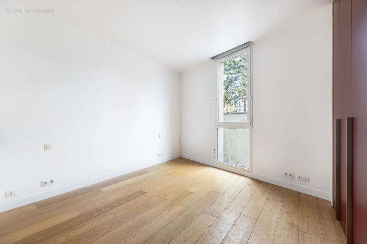 Appartement à PARIS-19E