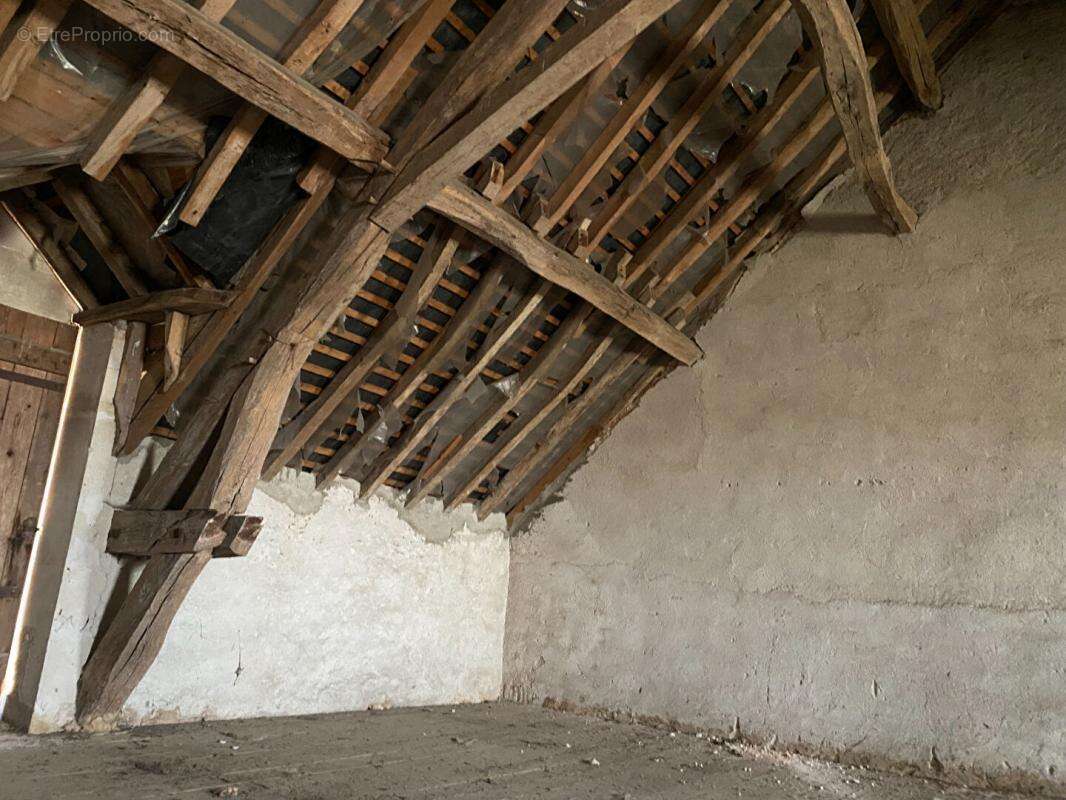 Maison à FONTGOMBAULT