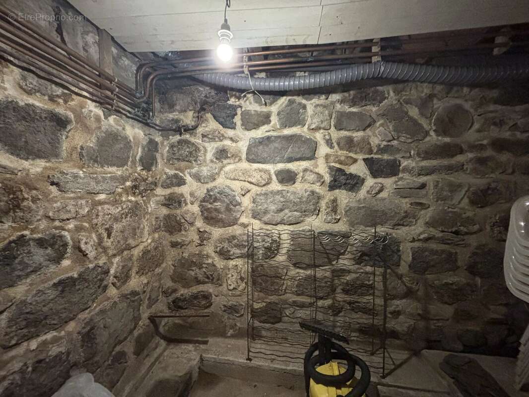 Exclusivité - ferme en pierres rénovée sur 2 100 m² de terrain - photo 24