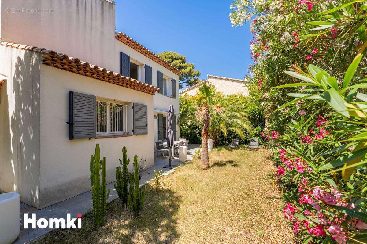 Maison/Villa T7 de 158 m2 à Marseille 13009 - photo 7