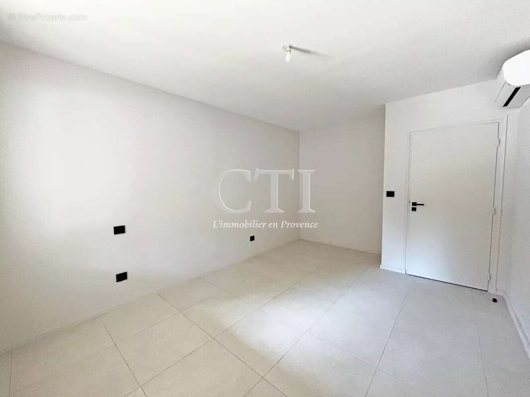 Appartement T3 92.80 m² Résidence "Les Terrasses du château" - photo 10