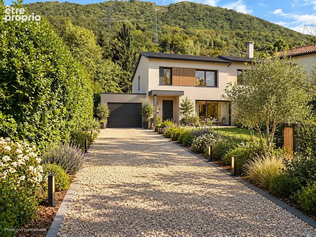 Photo Terrain à Jarrie au prix de 200 000€
