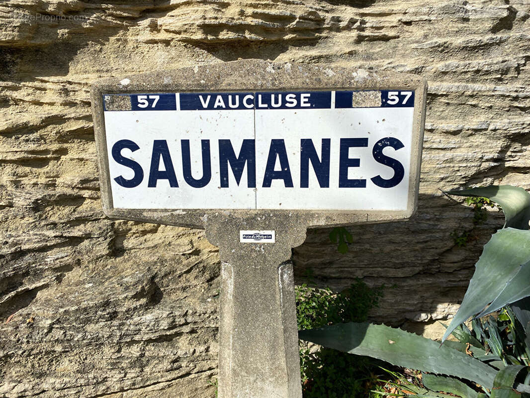 Maison à SAUMANE-DE-VAUCLUSE