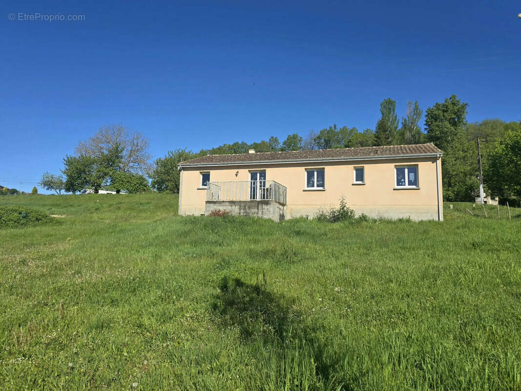 Maison à BONNES