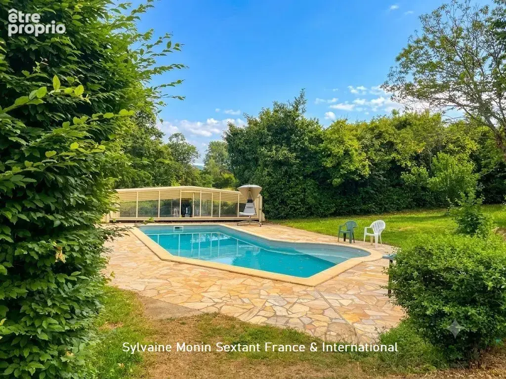Elegante maison de caractère en pierre, 6 chambres, piscine, dépendances sur un terrain arboré de 5 000 m2 - photo 8