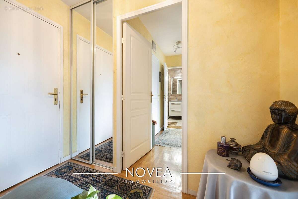 Appartement à SAINTE-FOY-LES-LYON