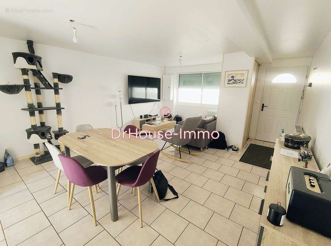 Maison à MARLY-LA-VILLE