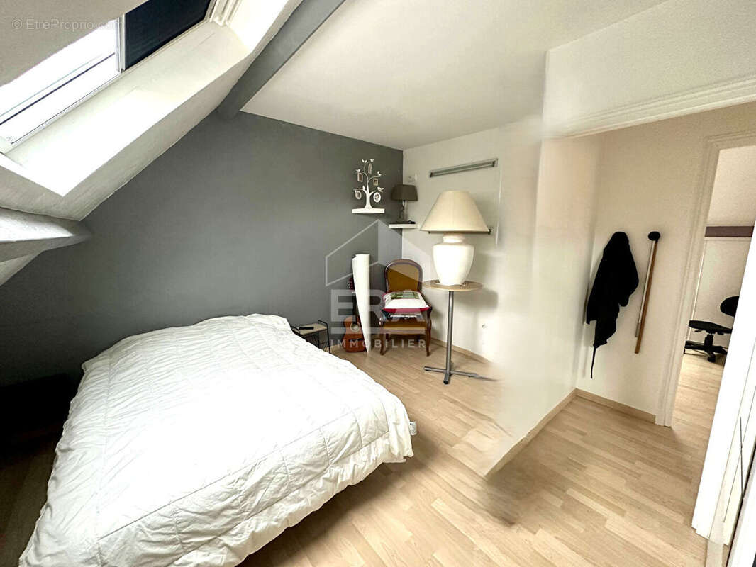 Maison à MONTS