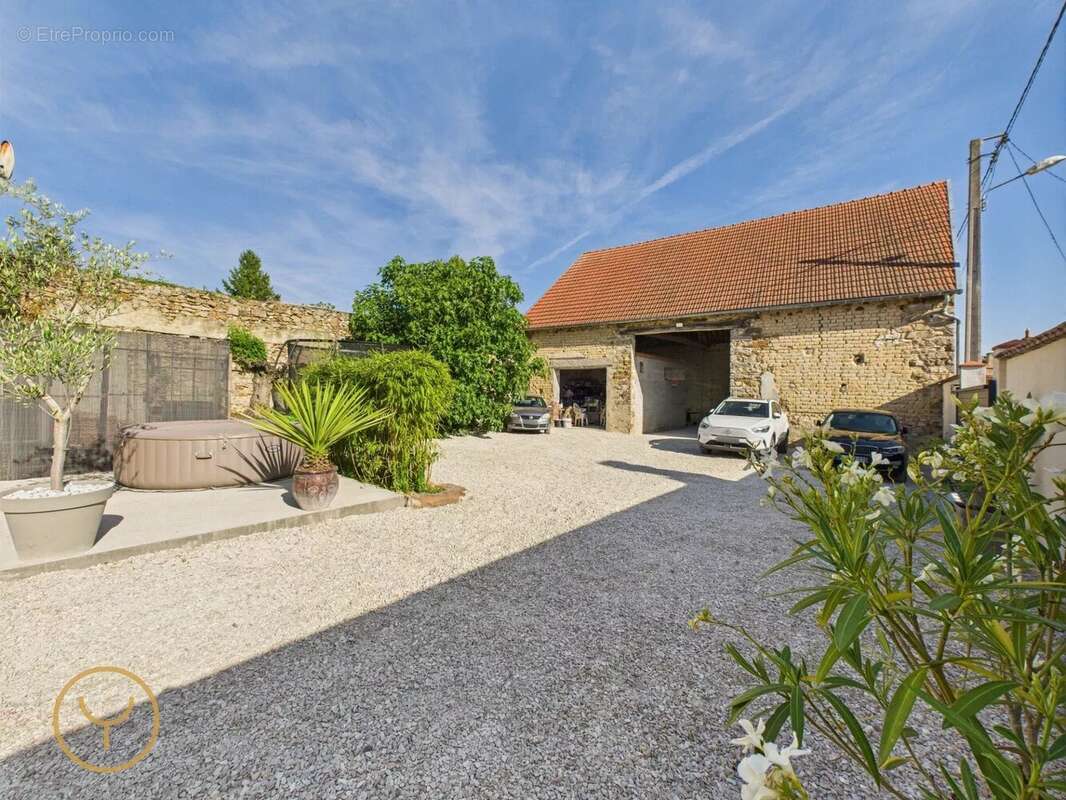 Maison à NOGENT-SUR-SEINE