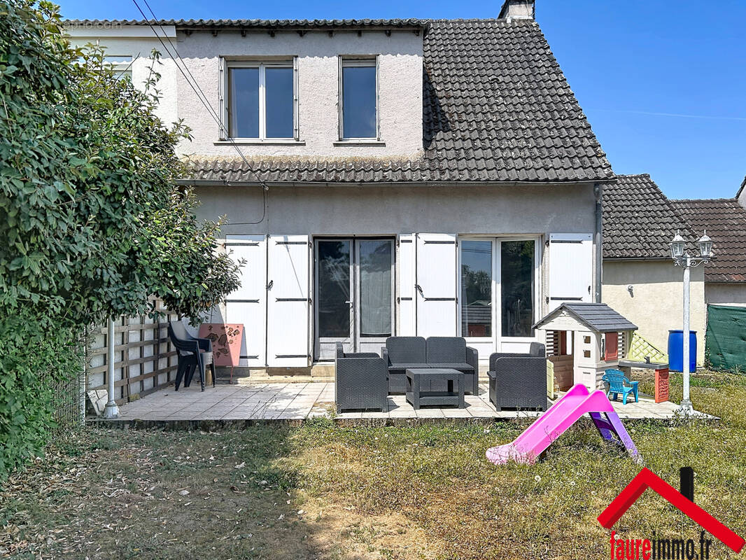 Maison a pazayac en dordogne - photo 1