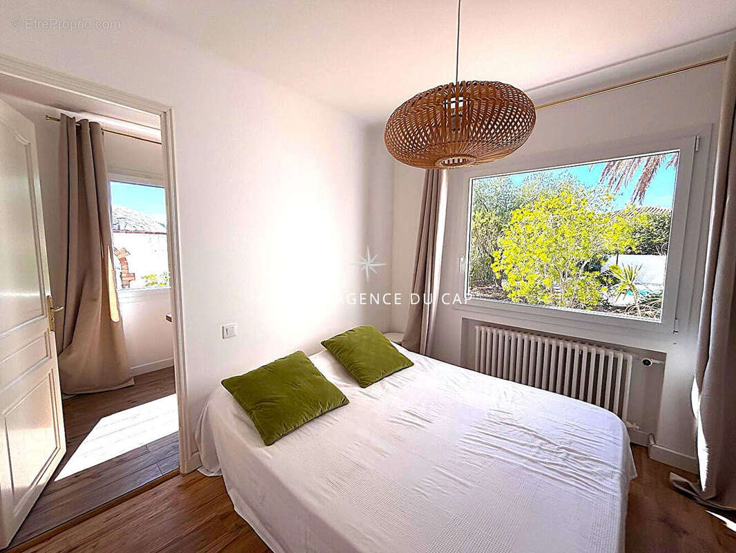 Maison à LES ISSAMBRES