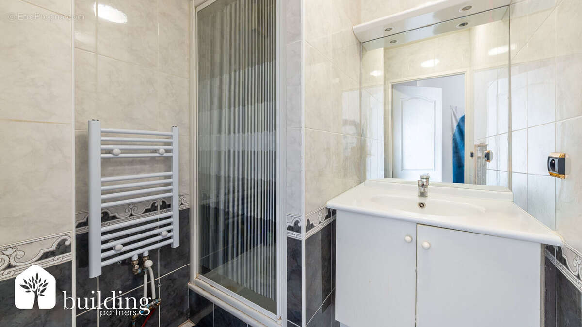 Courbevoie/Faubourg de l'Arche - Duplex familial 4 pièces de 103.54 m² avec 18.87 m² de terrasse, box et cave - photo 13