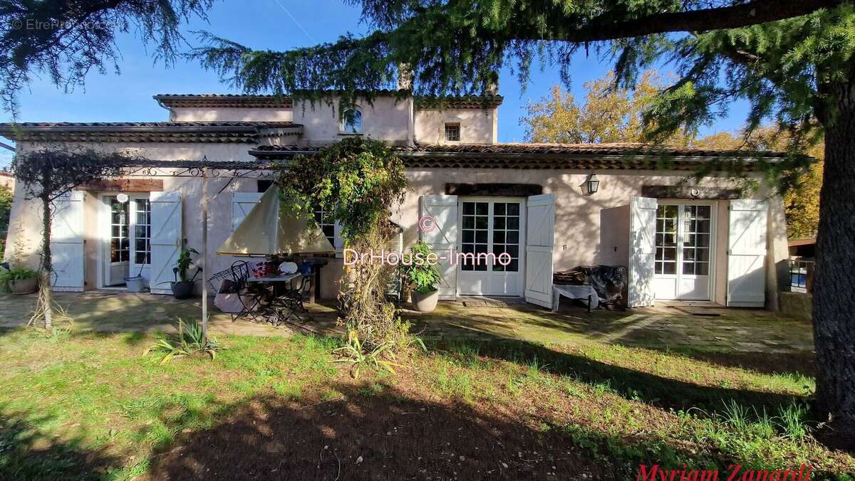 Maison à MOUANS-SARTOUX