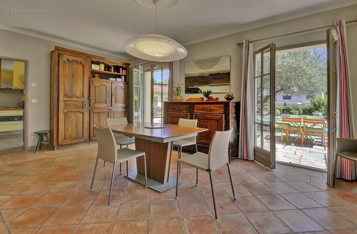 Maison familiale 5 chambres sur un magnifique terrain - photo 13