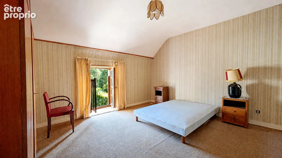 DINGÉ - Maison 153 m² à rénover - 3 chambres - Terrain de 1 900 m² - photo 18