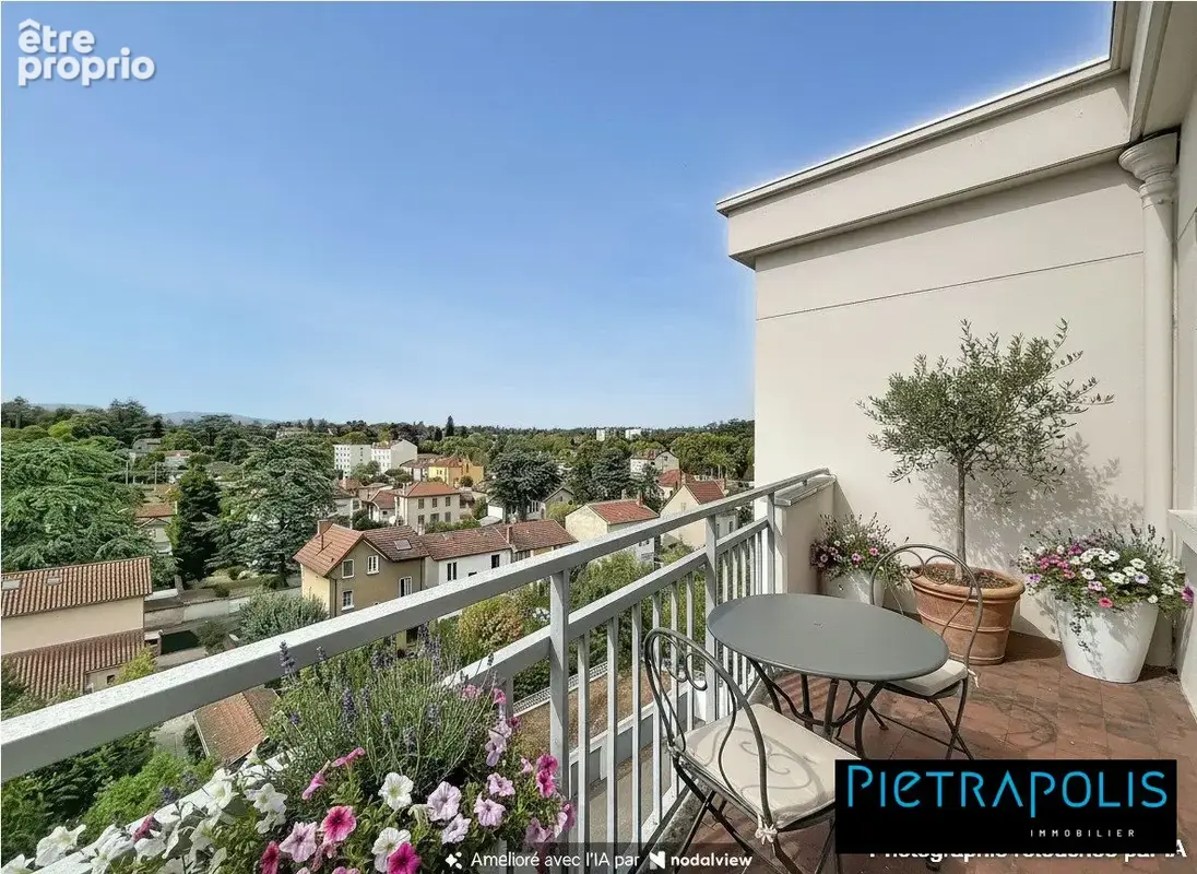 Appartement 4 pièces 106 m² à vendre à Tassin-La-Demi-Lune (69160) - photo 2