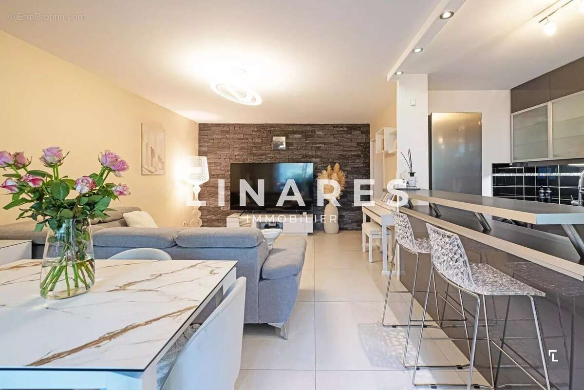 Appartement à MARSEILLE-9E