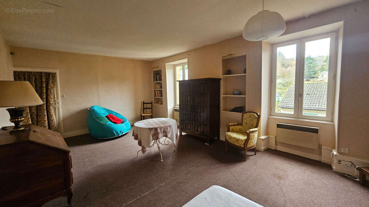 Appartement à SAINT-GENIEZ-D'OLT