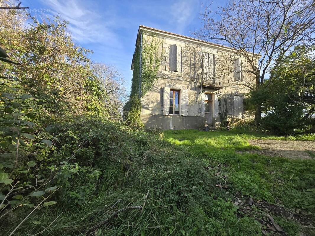 Maison à SAINT-MARTIN-LACAUSSADE