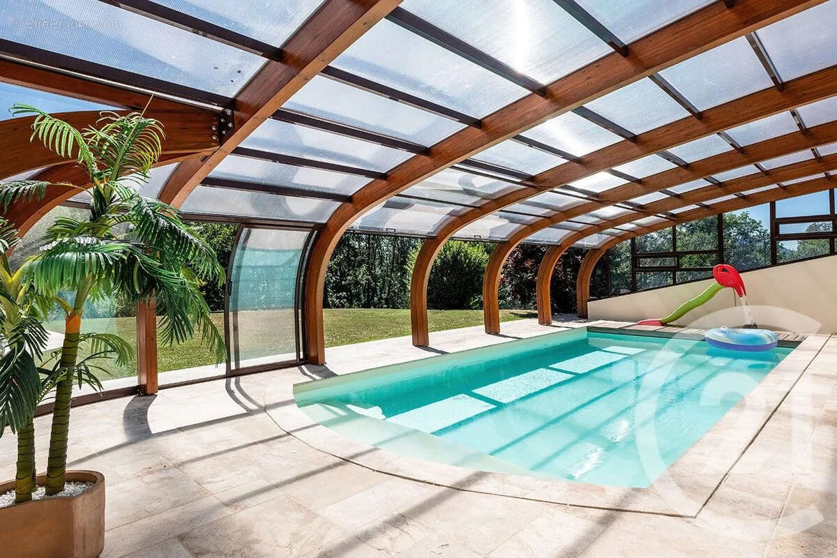 Maison à ARACHES-LA-FRASSE