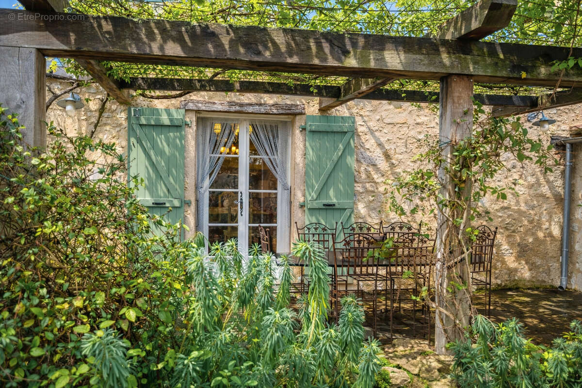 Maison de village avec annexe - photo 7