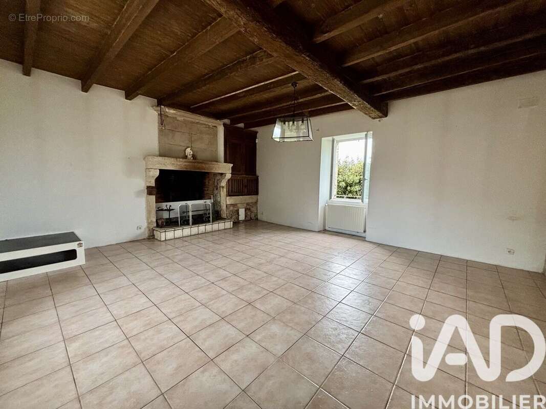 Maison 156 m² à Marnes  - photo 7