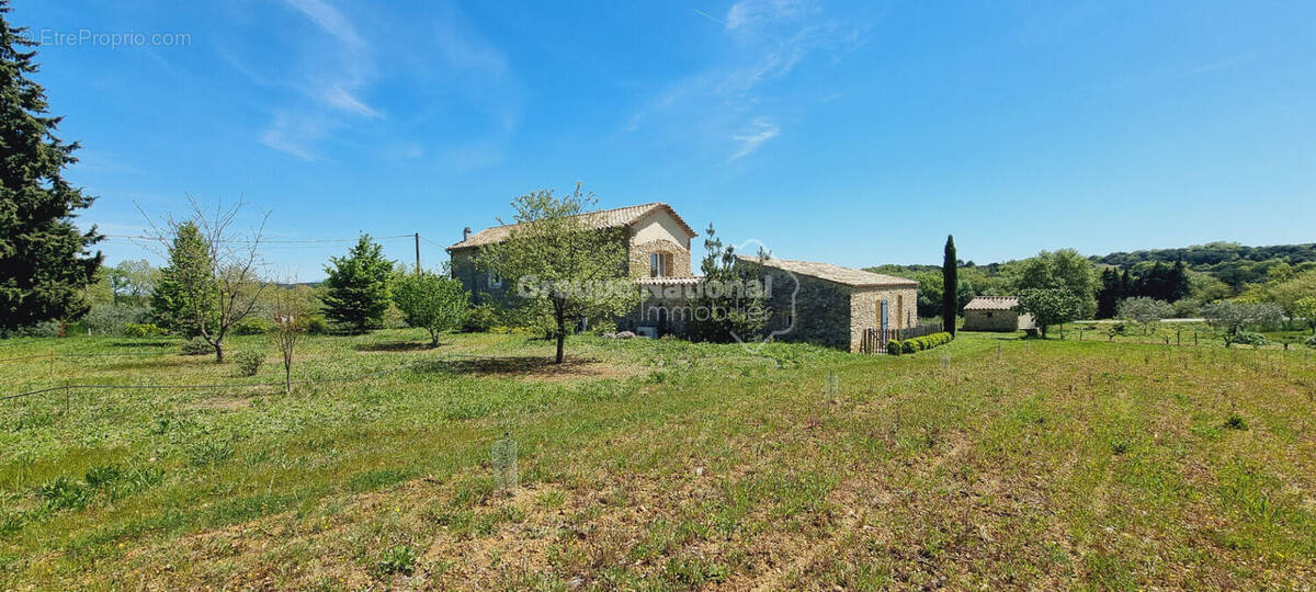 Maison à SAINT-LAURENT-LA-VERNEDE