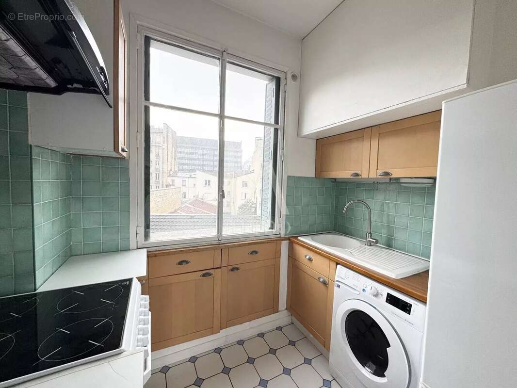 Appartement à NEUILLY-SUR-SEINE