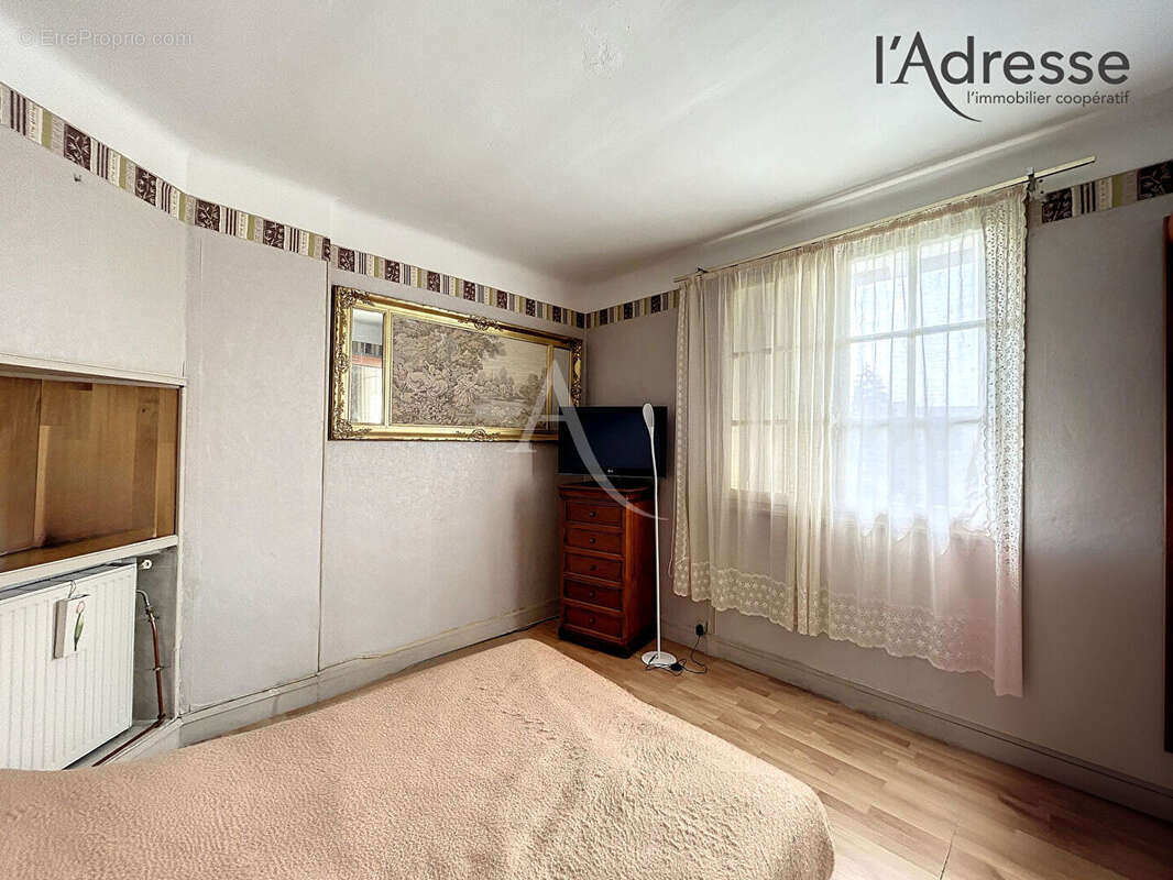 Maison à SURESNES