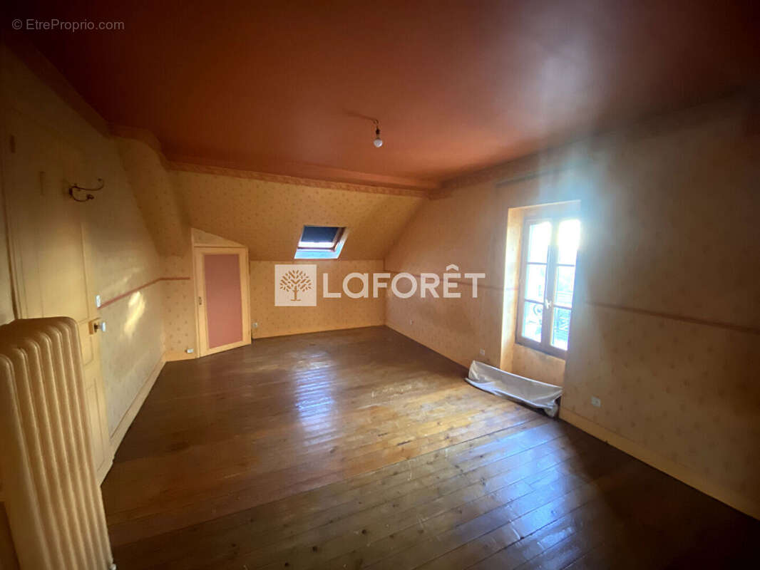 Maison à LES MUREAUX