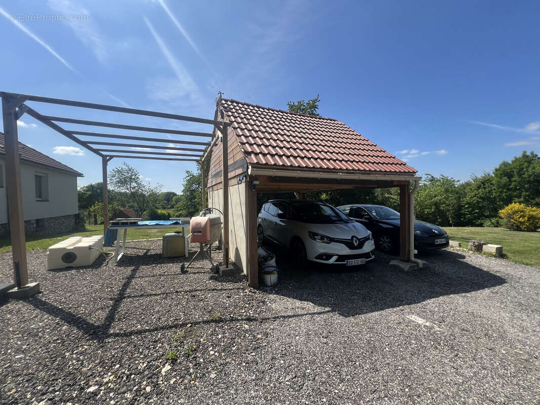 Maison à SAINT-ELOI-DE-FOURQUES