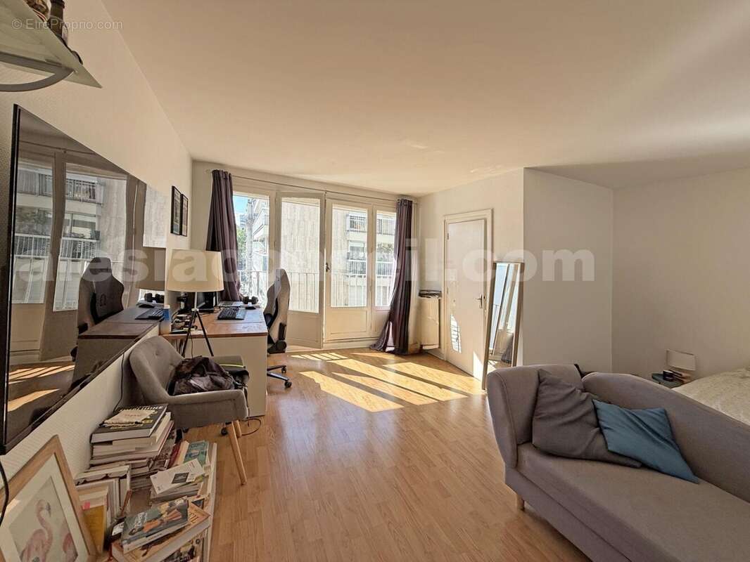comm33-long-sej - Appartement à PARIS-14E