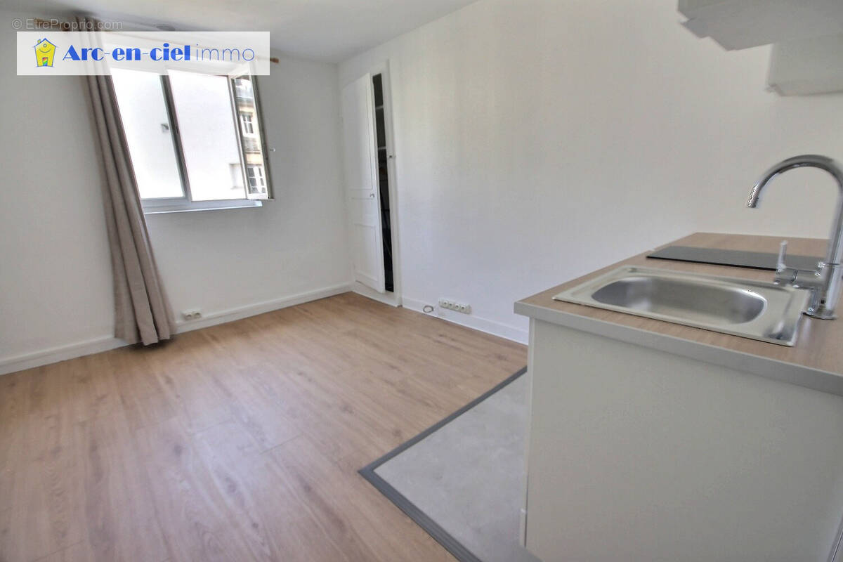 Appartement à PARIS-10E