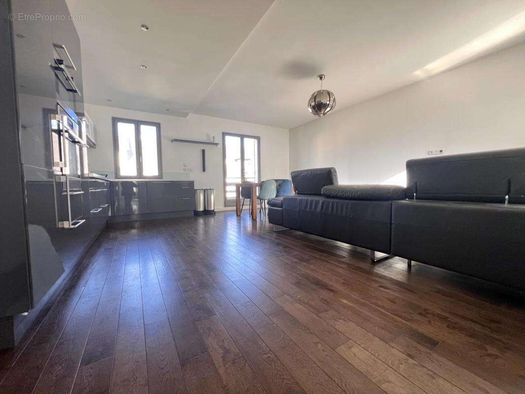 Maison à LES CLAYES-SOUS-BOIS