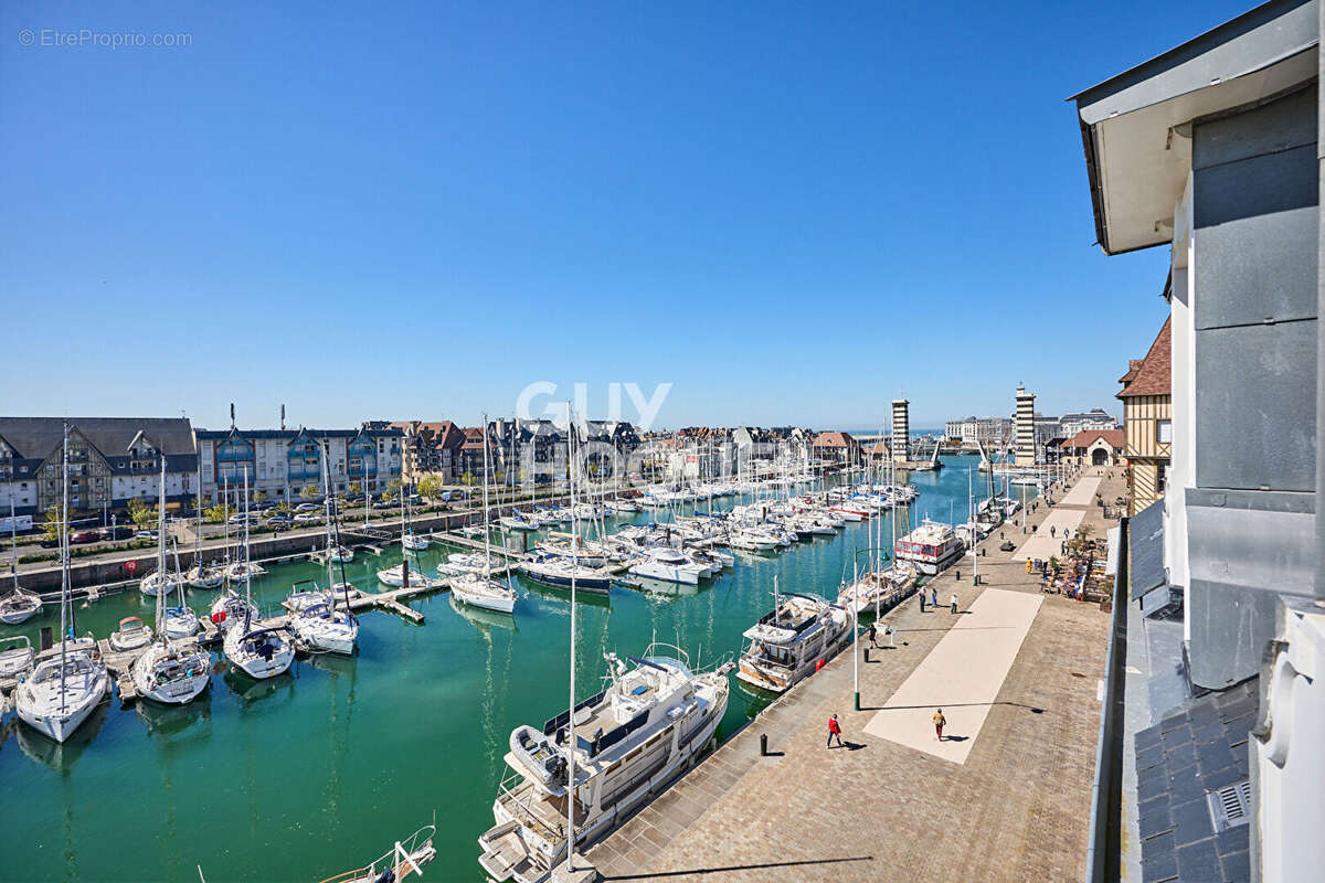 Appartement à DEAUVILLE