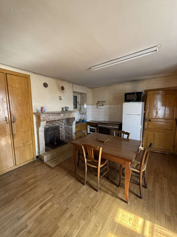 Maison à LA VILLEDIEU-DU-CLAIN