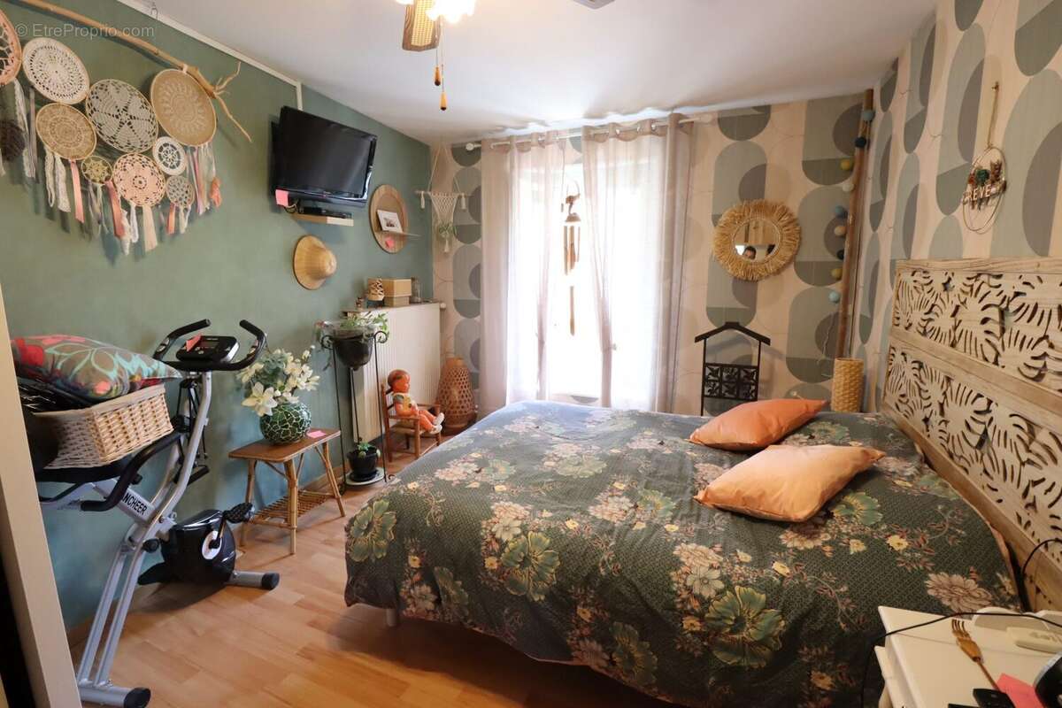 Maison 155 m² à Viriville  - photo 7