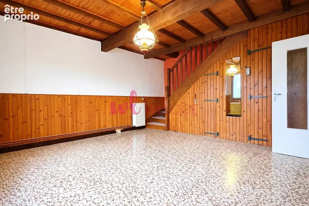 Maison de village avec cour – 2 grandes chambres, jardin et grand garage à proximité - photo 6