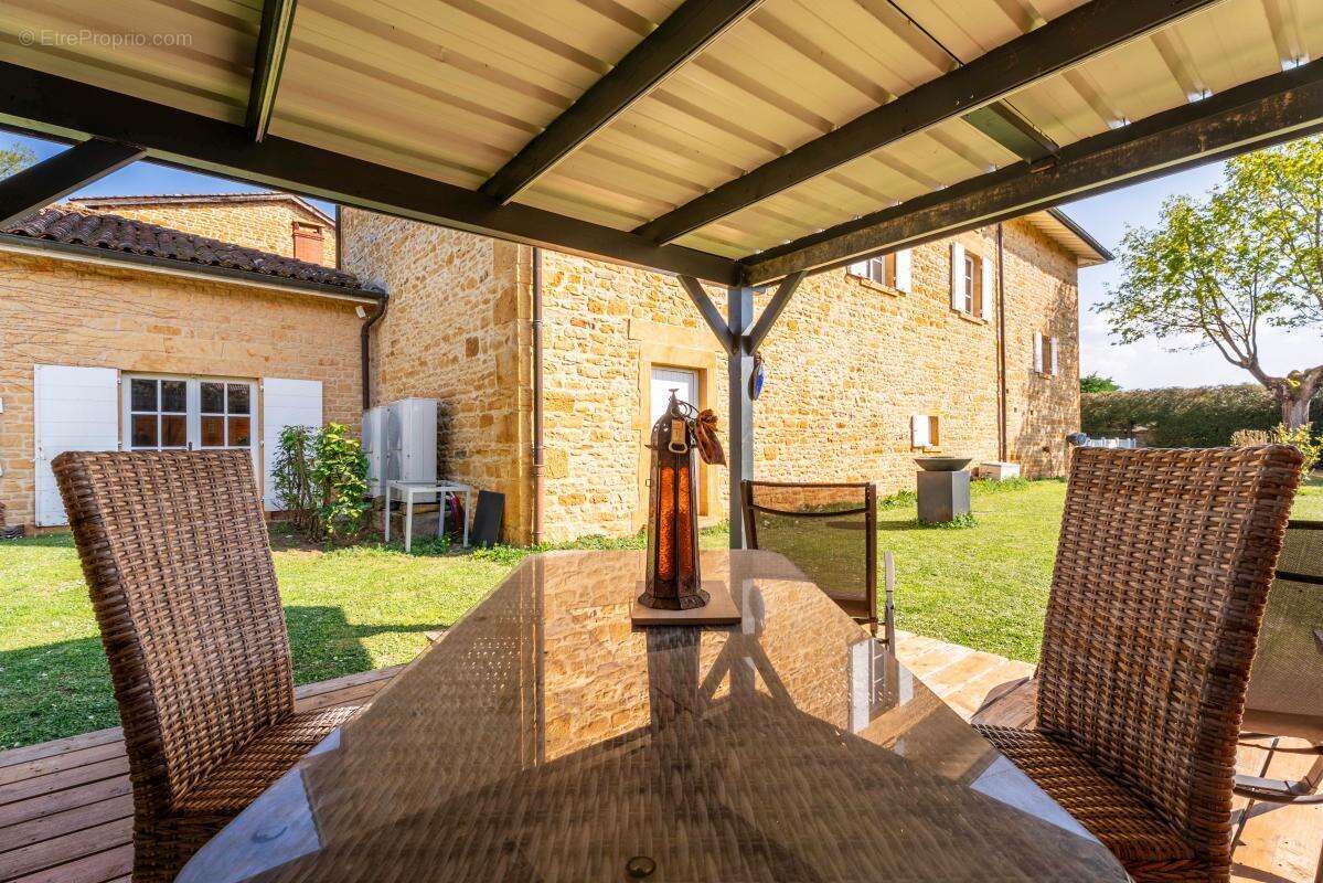 Maison à SAINT-GERMAIN-SUR-L&#039;ARBRESLE