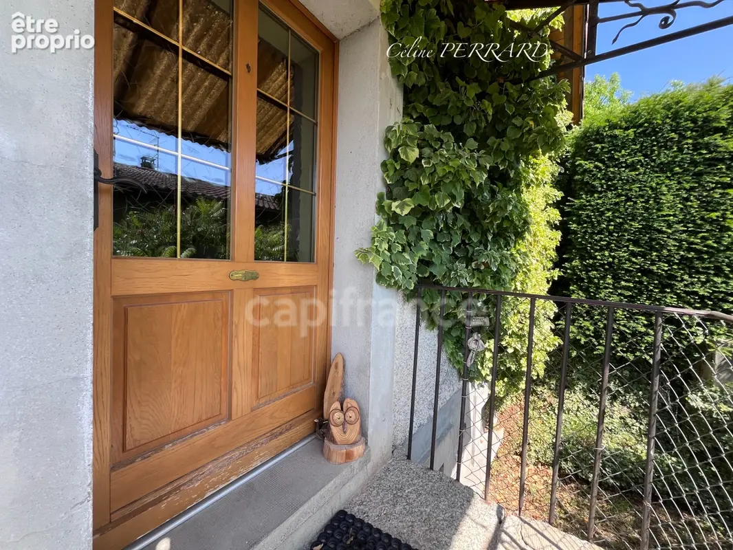 SAINT CERGUES (74), Un bien rare aux multiples possibilités ! 7 pièces avec un appartement indépendant + une bâtisse indépendant - photo 2
