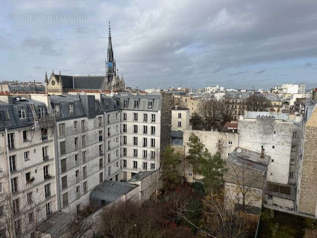 Appartement à PARIS-18E