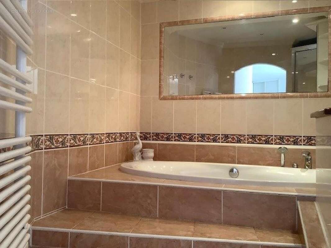 Photo 8 - Maison à LES ISSAMBRES