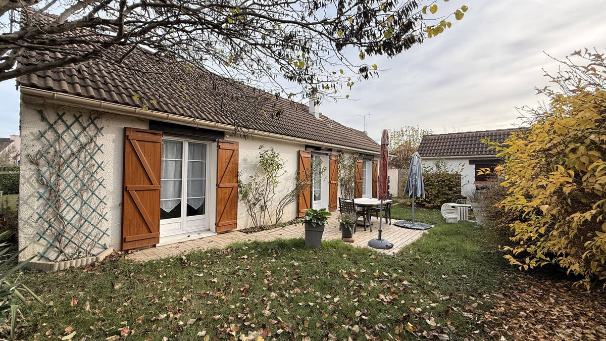 Maison à SAINT-PRYVE-SAINT-MESMIN