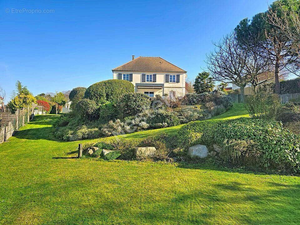 Maison à LUZARCHES