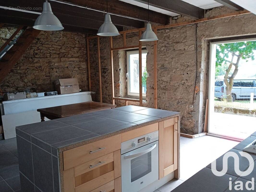 Photo 1 - Maison à LA ROCHE-DERRIEN